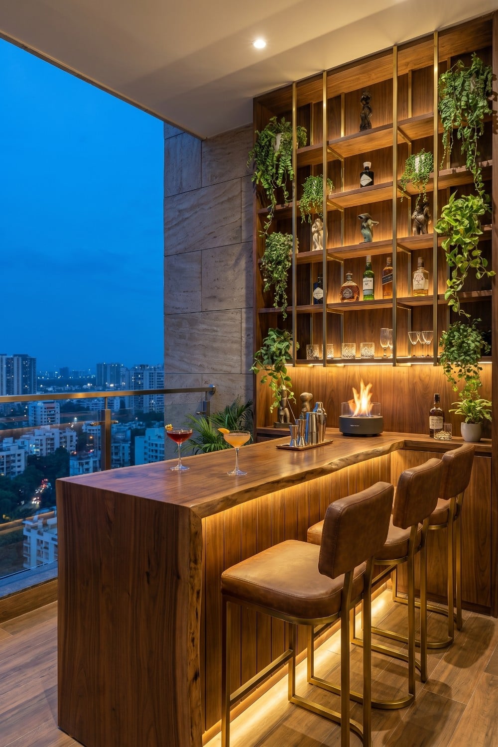 Bar Balcon Examples Add More Space for Drinks with a Custom Balcony Bar and Lighting ...